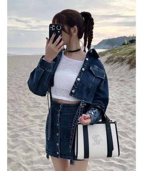 EATME(イートミー)の「ベルトミニショルダーバッグ(ショルダーバッグ・レディース・ブラック/アイボリー・FREE)」の4枚目の写真