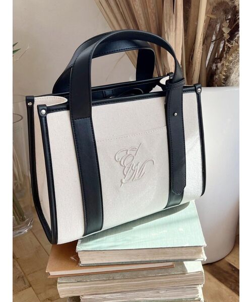 EATME(イートミー)の「ベルトミニショルダーバッグ(ショルダーバッグ・レディース・ブラック/アイボリー・FREE)」の12枚目の写真