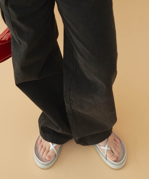 GIUNON（ジウノン）の「flatform flip flops / フラットフォームビーチサンダル（サンダル・レディース・ブラック/シルバー・S/M/L）」の9枚目の写真
