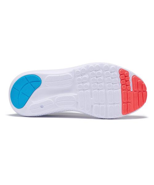 UNDER ARMOUR(アンダーアーマー)の「UAサージ4 3D(ランニング/KIDS)(スニーカー・キッズ・ホワイト・24.0cm/24.5cm/25.0cm/22.5cm/23.0cm/23.5cm)」の4枚目の写真