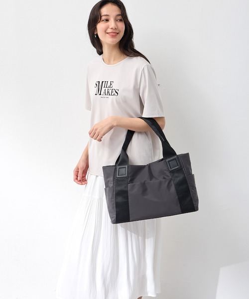 A/C DESIGN BY ALPHA CUBIC（エーシーデザインバイアルファキュービック）の「【EC別注】軽量A4トートバッグ 【A4・ノートパソコン・タブレット収納可能】【追加2】（トートバッグ・レディース・モカ/ブラック/チャコールグレー・フリー）」の15枚目の写真