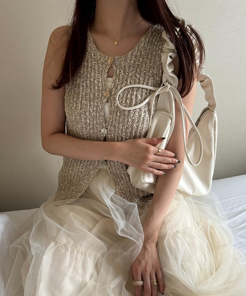 JUNOAH（ジュノア）の「前後2WAYバックオープンニットタンク（タンクトップ・レディース・グレイッシュベージュ/ブラック/グレー・MEDIUM）」の10枚目の写真