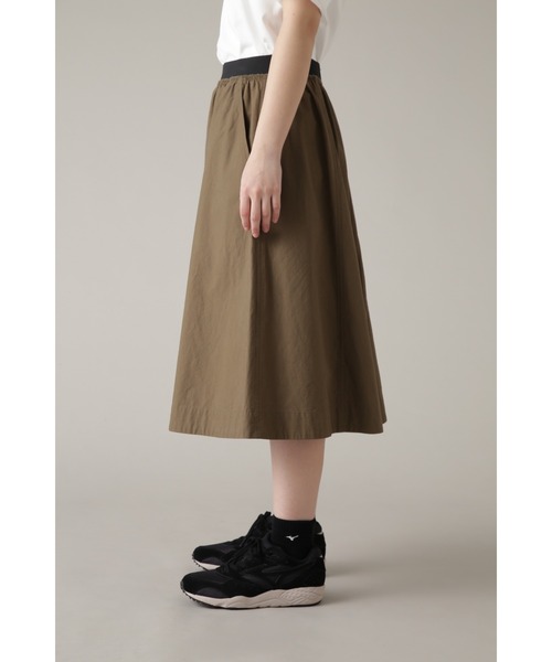 新品タグ付 MHL vintage cotton plainweave スカート MHL.（エムエイチエル）の「CRISP COTTON PLAINWEAVE（スカート