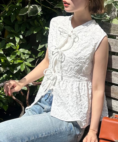 JUNOAH（ジュノア）の「2wayリボンジャガードノースリーブトップス（シャツ/ブラウス・レディース・ブラック/アイボリー/ブラウン・LARGE/MEDIUM/X-LARGE）」の7枚目の写真