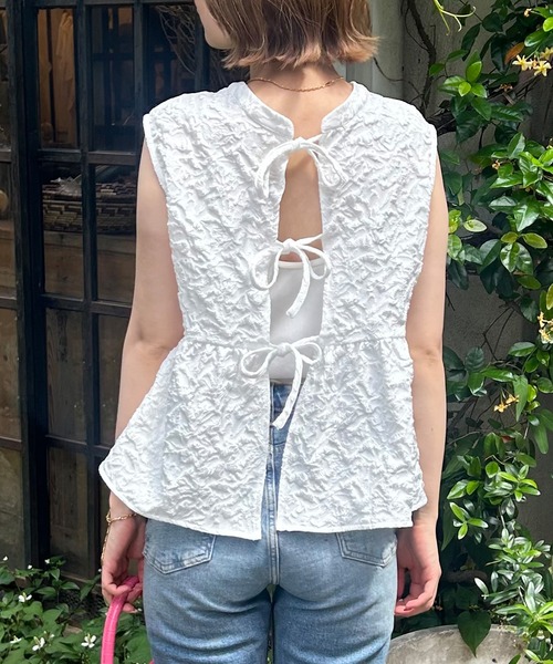 JUNOAH（ジュノア）の「2wayリボンジャガードノースリーブトップス（シャツ/ブラウス・レディース・ブラック/アイボリー/ブラウン・LARGE/MEDIUM/X-LARGE）」の9枚目の写真