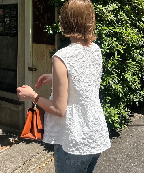 JUNOAH（ジュノア）の「2wayリボンジャガードノースリーブトップス（シャツ/ブラウス・レディース・ブラック/アイボリー/ブラウン・LARGE/MEDIUM/X-LARGE）」の10枚目の写真