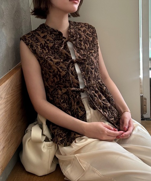 JUNOAH（ジュノア）の「2wayリボンジャガードノースリーブトップス（シャツ/ブラウス・レディース・ブラック/アイボリー/ブラウン・LARGE/MEDIUM/X-LARGE）」の12枚目の写真