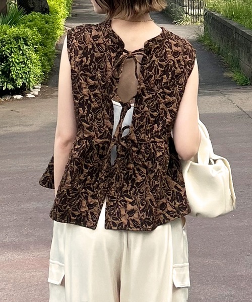 JUNOAH（ジュノア）の「2wayリボンジャガードノースリーブトップス（シャツ/ブラウス・レディース・ブラック/アイボリー/ブラウン・LARGE/MEDIUM/X-LARGE）」の15枚目の写真