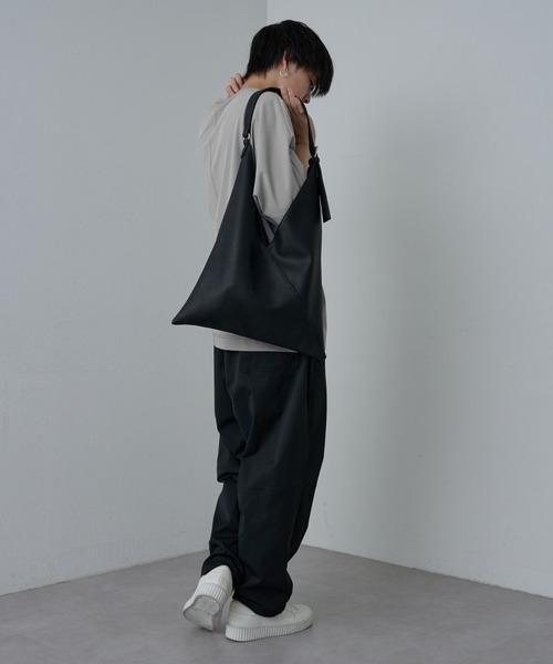 COLONY 2139（コロニートゥーワンスリーナイン）の「シュリンクホーボーバッグ（トートバッグ・メンズ・ブラック/グレー・FREE）」の18枚目の写真