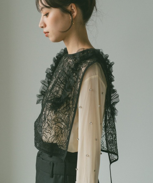 VANNIE U(ヴァニーユー)の「コードレースチュールベスト/前後2WAY(ベスト・レディース・アイボリー/ブラック・FREE)」の11枚目の写真