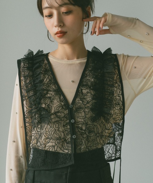 VANNIE U(ヴァニーユー)の「コードレースチュールベスト/前後2WAY(ベスト・レディース・アイボリー/ブラック・FREE)」の4枚目の写真