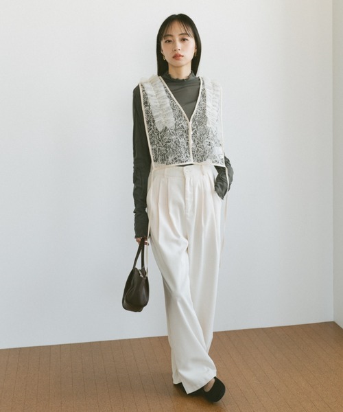 VANNIE U(ヴァニーユー)の「コードレースチュールベスト/前後2WAY(ベスト・レディース・アイボリー/ブラック・FREE)」の17枚目の写真