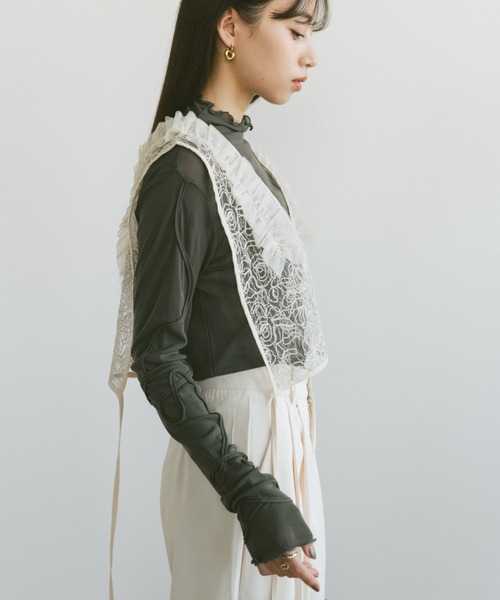 VANNIE U(ヴァニーユー)の「コードレースチュールベスト/前後2WAY(ベスト・レディース・アイボリー/ブラック・FREE)」の18枚目の写真