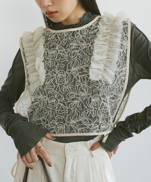 VANNIE U(ヴァニーユー)の「コードレースチュールベスト/前後2WAY(ベスト・レディース・アイボリー/ブラック・FREE)」の16枚目の写真