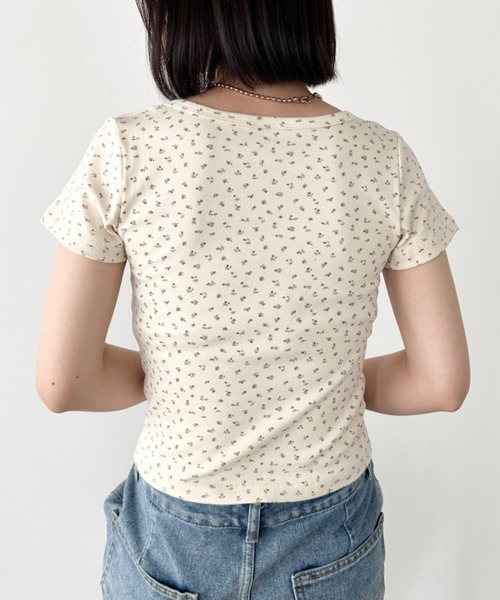 CLEA(クレア)の「フラワー柄コンパクト半袖トップス(Tシャツ/カットソー・レディース・アイボリー・FREE)」の12枚目の写真