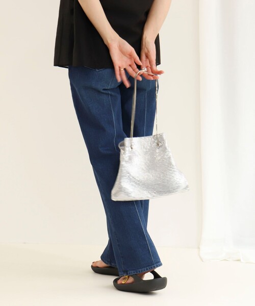 NOLLEY’S（ノーリーズ）の「メタリックアレンジショルダーバッグ（ショルダーバッグ・レディース・ゴールド/シルバー・FREE）」の18枚目の写真