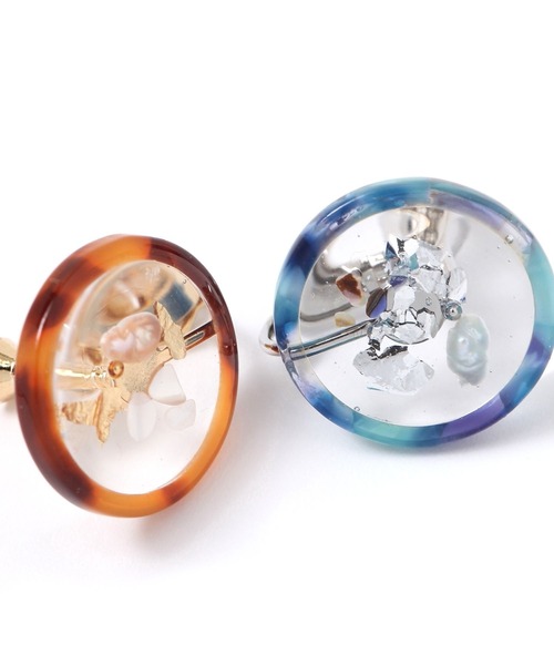 studio CLIP（スタディオクリップ）の「封入イヤリング（イヤリング・レディース・ブルー/ブラウン・FREE）」の3枚目の写真