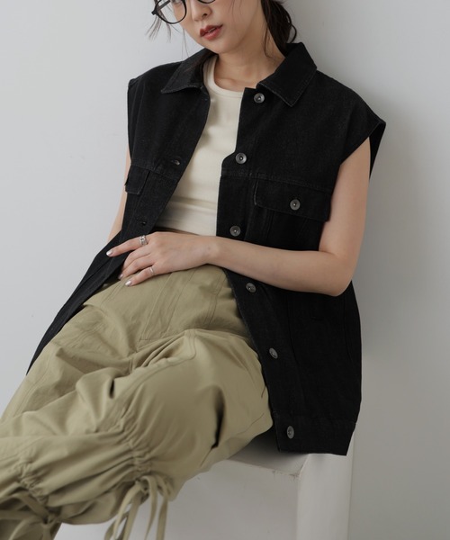 FREE'S MART（フリーズマート）の「ミドル丈デニムベスト（デニムジャケット・レディース・グレー/ブラック/ライトインディゴブルー・FREE）」の2枚目の写真