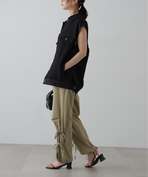 FREE'S MART（フリーズマート）の「ミドル丈デニムベスト（デニムジャケット・レディース・グレー/ブラック/ライトインディゴブルー・FREE）」の9枚目の写真