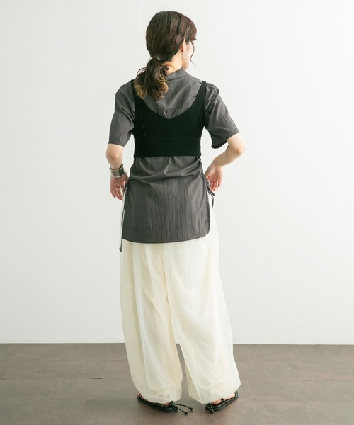 KBF（ケイビーエフ）の「レイヤードライクニットビスチェ（ニット/セーター・レディース・ブラック/ボルドー・ONE）」の6枚目の写真