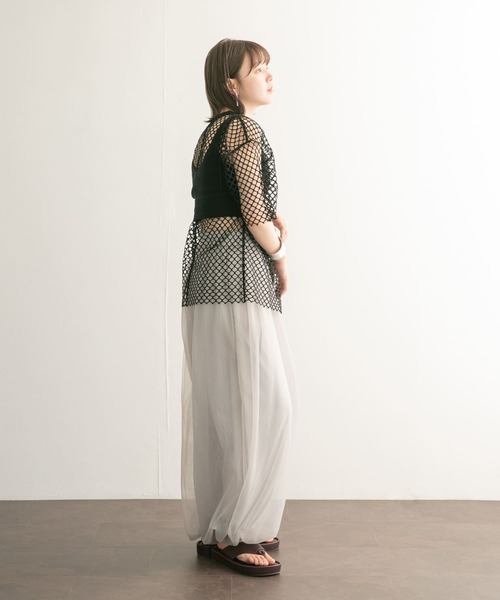 KBF（ケイビーエフ）の「レイヤードライクニットビスチェ（ニット/セーター・レディース・ブラック/ボルドー・ONE）」の12枚目の写真