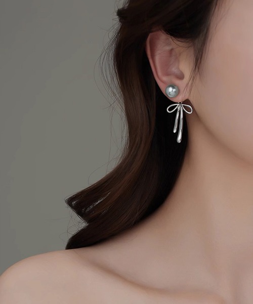 Leja(レジャ)の「【LEJA】2wayパールリボンゴールドピアス結婚式 お呼ばれピアス 二次会 同窓会 お呼ばれ オケージョン 20代 30代(ピアス(両耳用)・レディース・シルバー/ゴールド・FREE)」の5枚目の写真