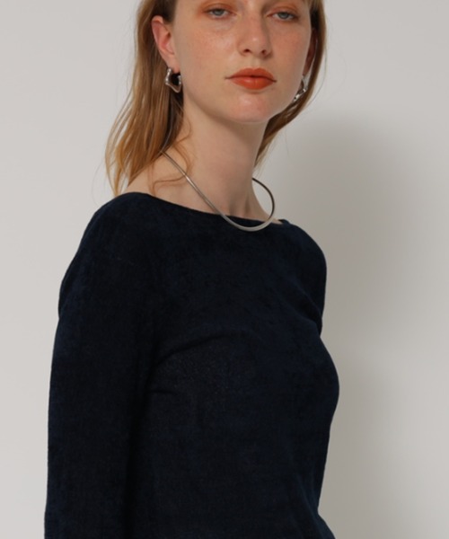 CADUNE（カデュネ）の「ベロアシアーニット（ニット/セーター・レディース・レッド/ホワイト/ブラック/ネイビー・38）」の5枚目の写真