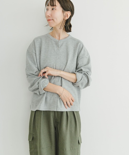 ITEMS URBANRESEARCH（アイテムズ アーバンリサーチ）の「コンパクトカーディガン（カーディガン/ボレロ・レディース・ブラック/グレー系その他/レッド・FREE）」の2枚目の写真