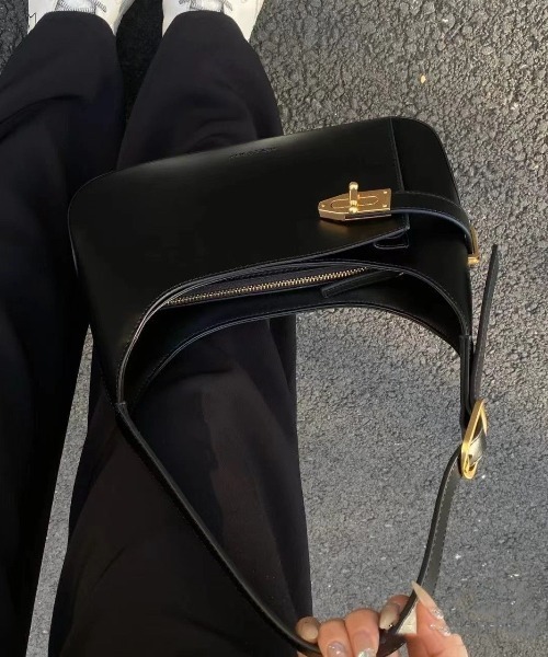 Mela（メラ）の「SMOOTH FAKE LEATHER BAG（ハンドバッグ・レディース・ピンク/ブラック/ホワイト・FREE）」の7枚目の写真