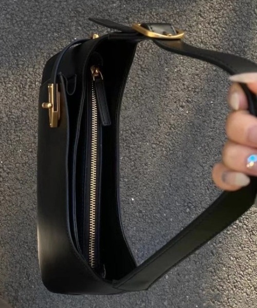 Mela（メラ）の「SMOOTH FAKE LEATHER BAG（ハンドバッグ・レディース・ピンク/ブラック/ホワイト・FREE）」の8枚目の写真