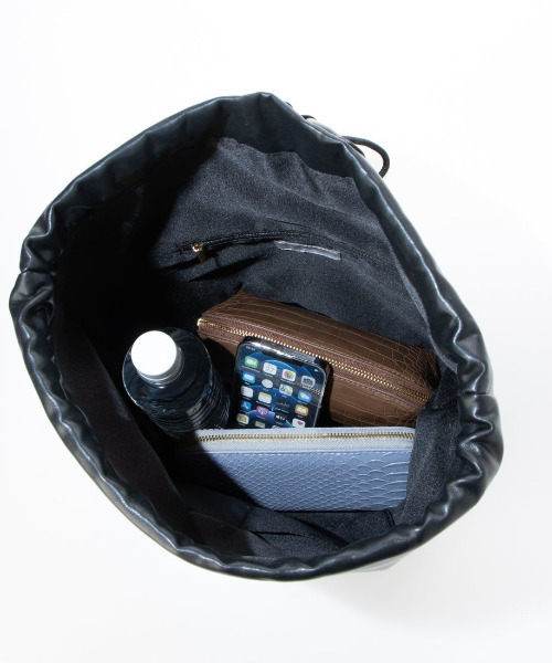 cache cache（カシュ カシュ）の「カシュカシュ cachecache / ガーメント合皮ボンサック（バックパック/リュック・レディース・アイボリー/ブラック・FREE）」の14枚目の写真