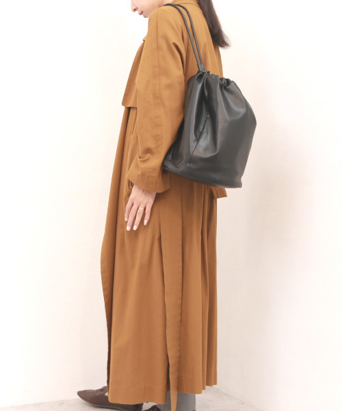 cache cache（カシュ カシュ）の「カシュカシュ cachecache / ガーメント合皮ボンサック（バックパック/リュック・レディース・アイボリー/ブラック・FREE）」の15枚目の写真