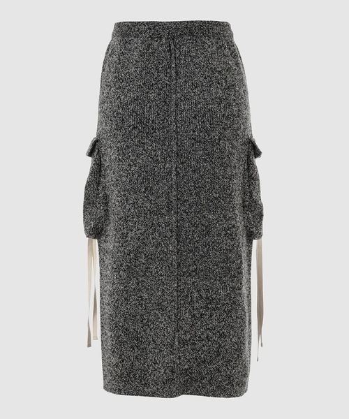 TAN（タン）の「BELTED V/LINE KNITTED SKIRT（スカート・レディース・ブラックミックス/ネイビー・FREE）」の4枚目の写真