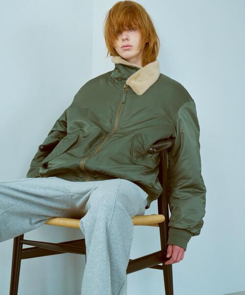 THE STANDARD（ザスタンダード）の「THE STANDARD/フライトジャケット（ミリタリージャケット・メンズ・カーキ/ブラック・MEDIUM/LARGE）」の5枚目の写真