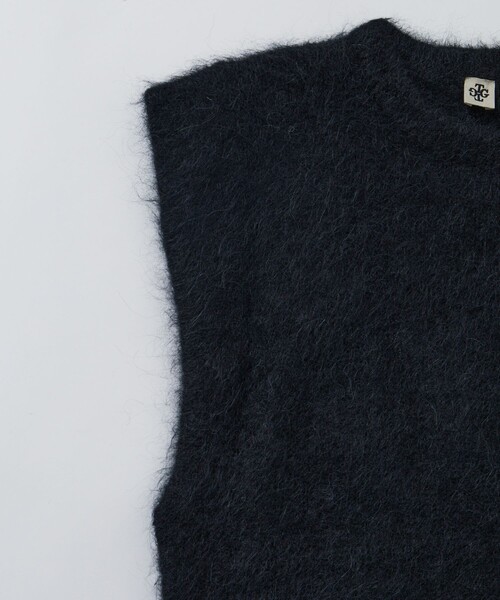 Firsthand（ファーストハンド）の「The Garment/ザ ガーメント Bern Knit Top / 20554（ベスト・レディース・ブラック/オフホワイト・6）」の6枚目の写真