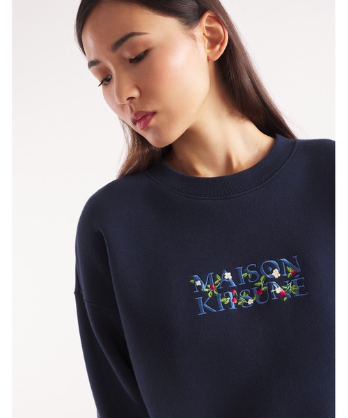 Maison Kitsune（メゾンキツネ）の「MAISON KITSUNE STRAWBERRY LEAF COMFORT SWEATSHIRT（スウェット・レディース・ネイビー・XS/S/M/L）」の5枚目の写真