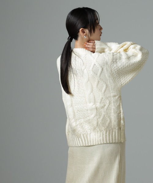 LOGAN knitting mills(ローガンニッティングミルズ)の「LOGAN/FOil カーディガン(カーディガン/ボレロ・レディース・アイボリー/チャコール・FREE)」の8枚目の写真