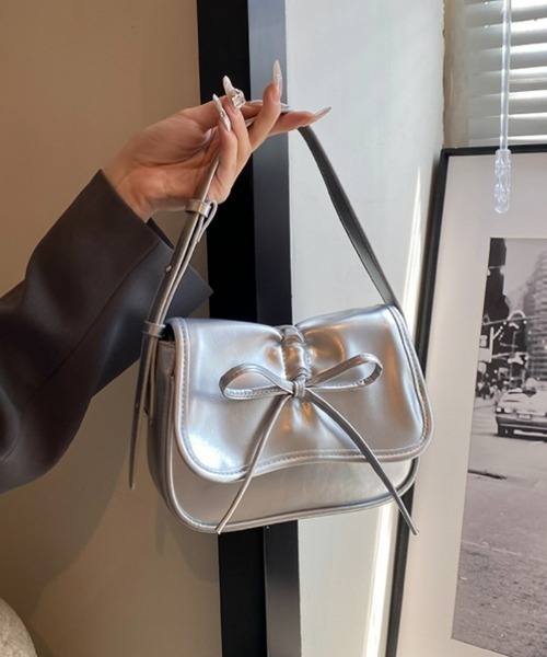 Ritzy（リッツィー）の「リボンデザイン ハンドバッグ（ハンドバッグ・レディース・ブラック/シルバー/レッド・FREE）」の5枚目の写真