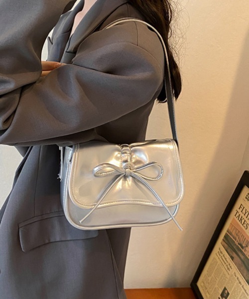 Ritzy（リッツィー）の「リボンデザイン ハンドバッグ（ハンドバッグ・レディース・ブラック/シルバー/レッド・FREE）」の9枚目の写真