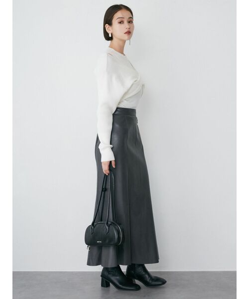 MURUA（ムルーア）の「フェイクレザーマーメイドスカート（スカート・レディース・ブラック/グレー・1/2）」の13枚目の写真