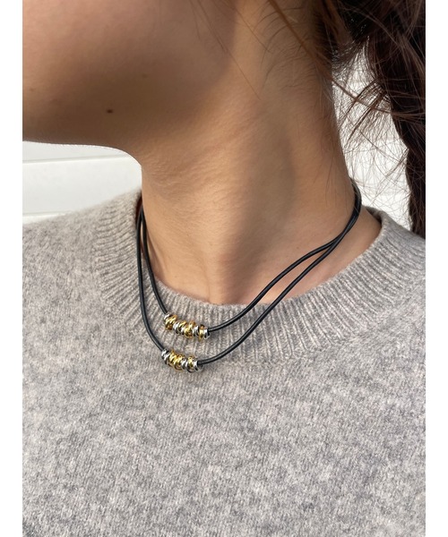 LAPUIS（ラピュイ）の「LAPUIS(ラピュイ)Coil leather choker（チョーカー・レディース・シルバー/ゴールド/マルチ・FREE）」の16枚目の写真