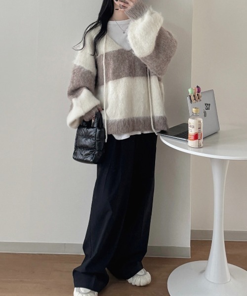 nemne store(ネンネストア)の「《Delfy》2wayパフィーミニバッグ(ショルダーバッグ・レディース・オフホワイト/グレー/ブラック/ブラウン・フリー)」の3枚目の写真