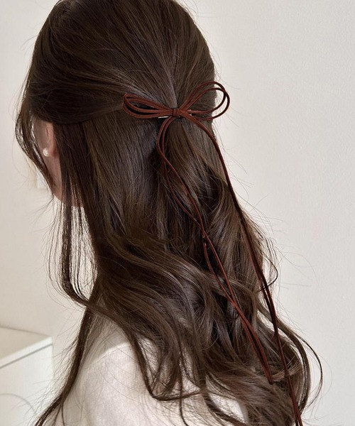 IRADOWL(アイラドール)の「スウェード調リボンヘアクリップ2個セット(バレッタ/ヘアクリップ・レディース・アイボリー/レッド/ピンク/ブラウン/ブラック・FREE)」の4枚目の写真