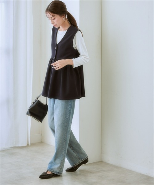 7days Life Styling（セブンデイズライフスタイリング）の「ポインテッドトゥＴストラップパンプスシューズ（ワイズ２Ｅ）（オフィス女子モニターコラボ）（パンプス・レディース・ブラック系その他/グレイッシュベージュ/ブラック・S/LL/L/M）」の9枚目の写真