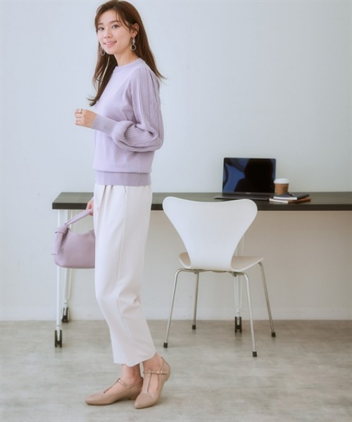 7days Life Styling（セブンデイズライフスタイリング）の「ポインテッドトゥＴストラップパンプスシューズ（ワイズ２Ｅ）（オフィス女子モニターコラボ）（パンプス・レディース・ブラック系その他/グレイッシュベージュ/ブラック・S/LL/L/M）」の11枚目の写真