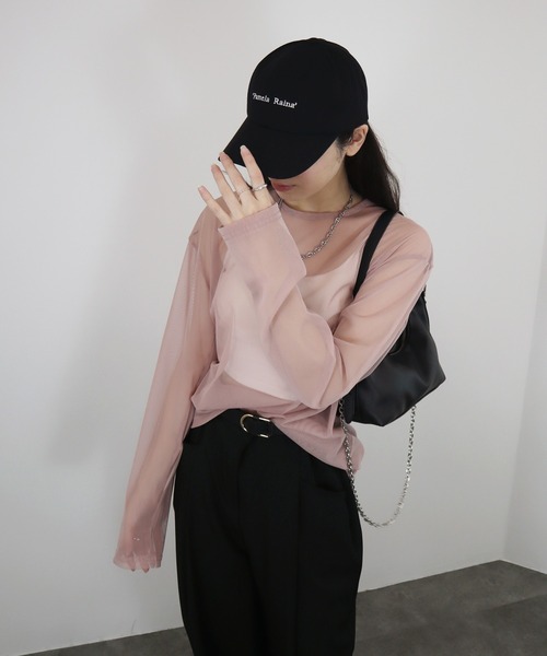Reurie'(レウリィ)の「【ZOZO限定】ニュアンスオーバーシアートップス/nuance color over sheer top 長袖 クルーネック シースルー 透け感 シンプル カジュアル モード レイヤード 重ね着 日よけ 日差し対策 プール 水着(Tシャツ/カットソー・レディース・アイボリー/ライトグレー/ピンク・FREE)」の10枚目の写真