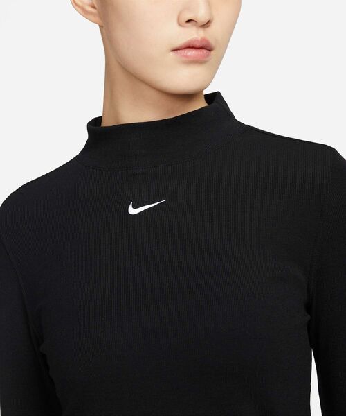 NIKE（ナイキ）の「ナイキ スポーツウェア エッセンシャル ウィメンズ リブ モックネック ロングスリーブ トップ / Nike Sportswear Essential Women's Ribbed Mock-Neck Long-Sleeve Top DV7881-010 Black（Tシャツ/カットソー・レディース・ブラック・2XL/L/M/S/XL/XS）」の3枚目の写真