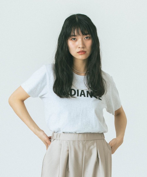 ROSE BUD(ローズバッド)の「【WEB・一部店舗限定】PRINT S/S TEE(Tシャツ/カットソー・レディース・ブラック/ホワイト/グレー・ONE SIZE)」の3枚目の写真