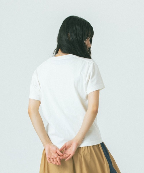 ROSE BUD(ローズバッド)の「【WEB・一部店舗限定】PRINT S/S TEE(Tシャツ/カットソー・レディース・ブラック/ホワイト/グレー・ONE SIZE)」の21枚目の写真