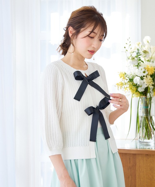 Rose Tiara（ローズティアラ）の「【２WAY】リボンニットプルオーバー（ニット/セーター・レディース・ホワイト/オフホワイト/ブラック・42/38/46）」の4枚目の写真
